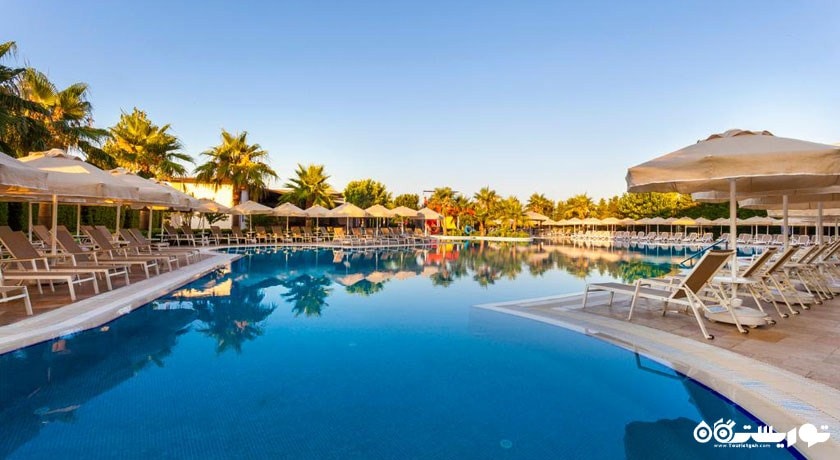 استخر روباز هتل ملاس لارا